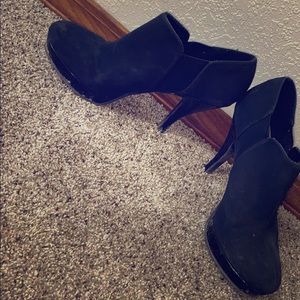 Heel boots